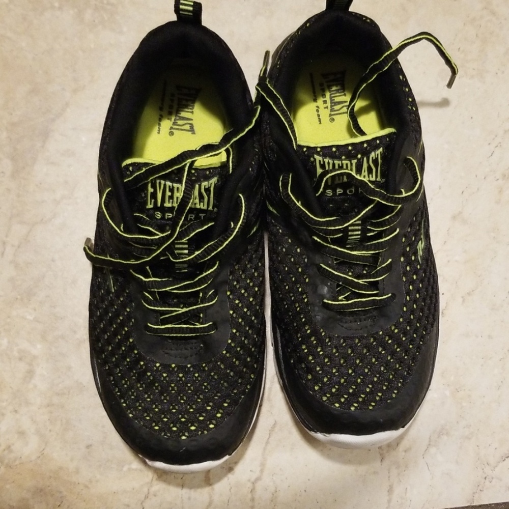 EVERLAST memory foam black boys sneakers